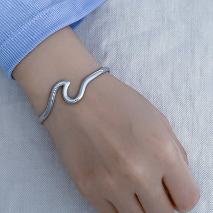 Enda Wave Cuff - Silver