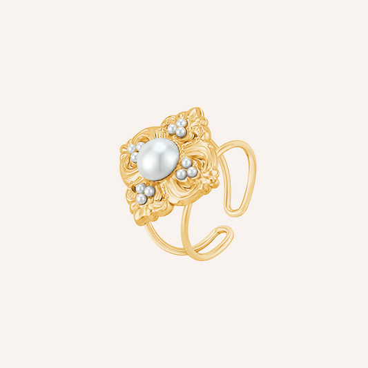 Ida Pearl Clover Ring - Gold