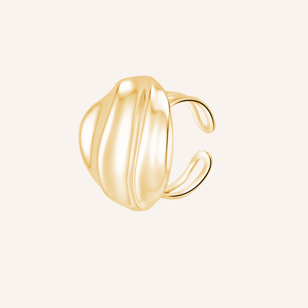 Juno Ripple Textured Circle Ring - Gold