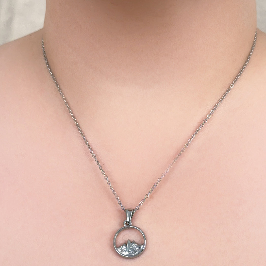 Mervin Mountain Necklace - Silver