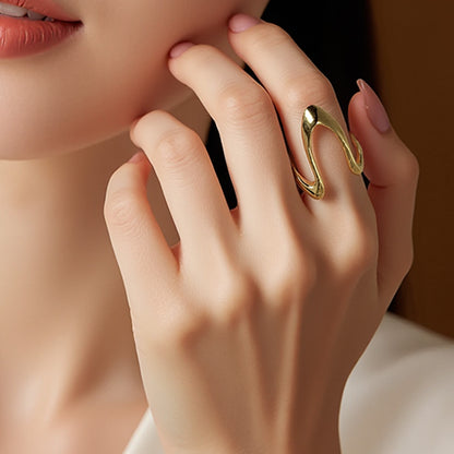 Nebo Zig Zag Wave Ring - Gold