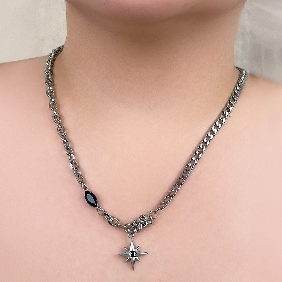 Nia Black Star Hybrid Necklace